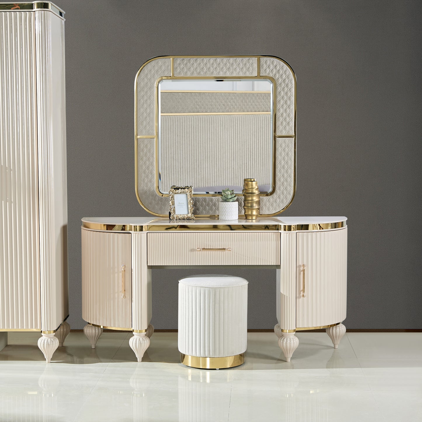 Dressing table with stool CARMELITA